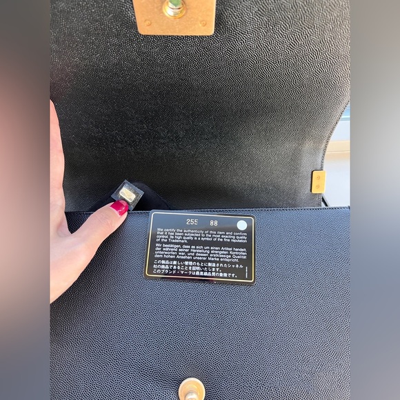 RECEIPT Chanel Le Boy Caviar Flap Black GHW Medium - Picture 5 of 14